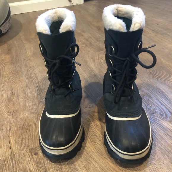 Like New Sorel Caribou Boot - Picture 3 of 7